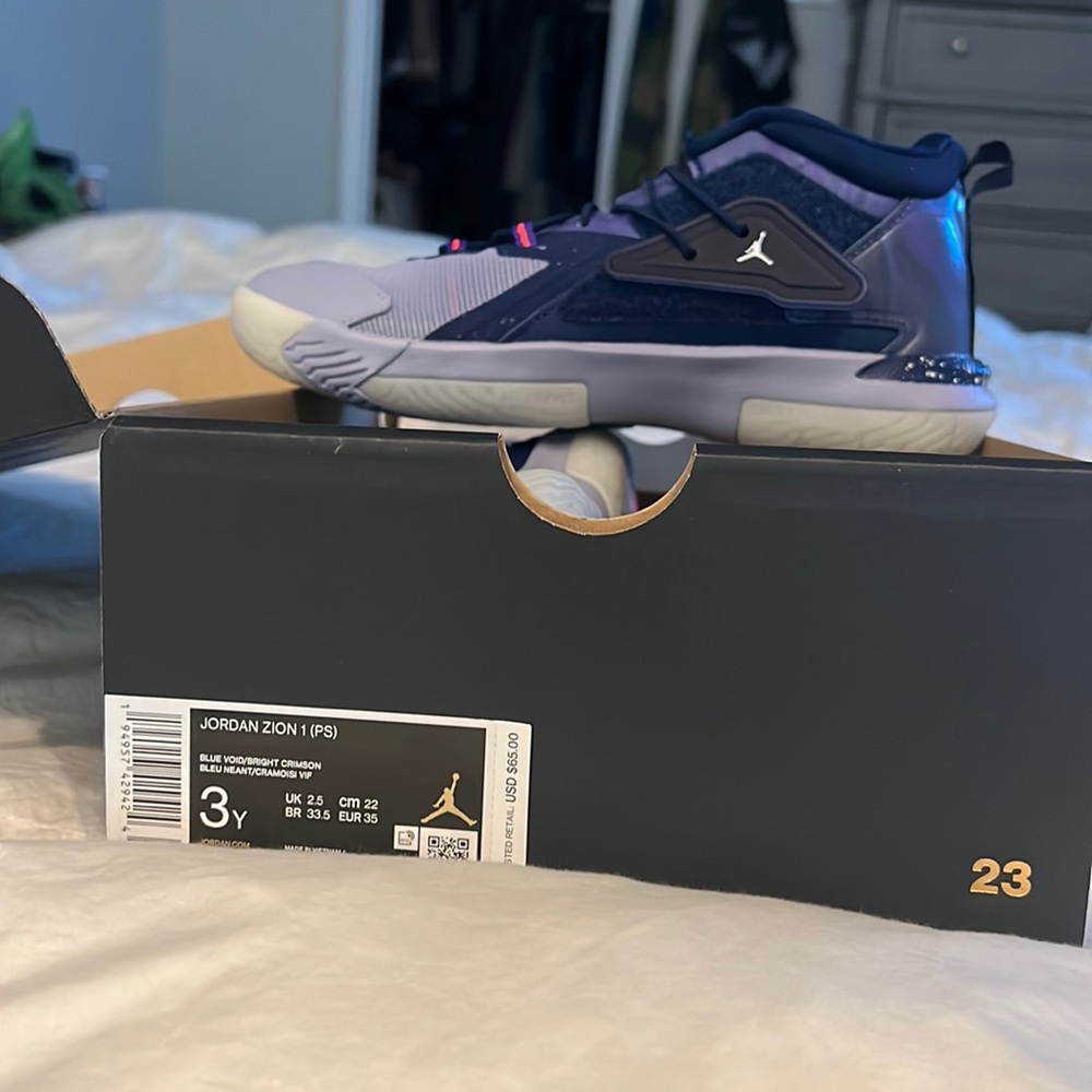 Blue void/bright crimson Jordan Zion 1 (ps) size 3Y